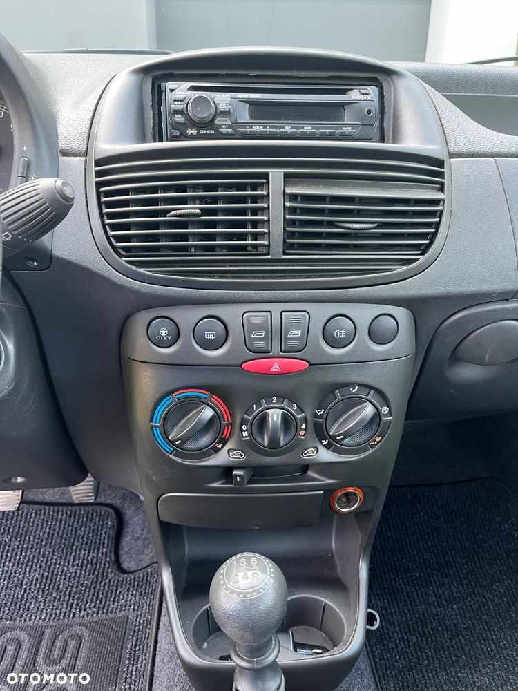 Fiat Punto 1.2 8V Active - 11