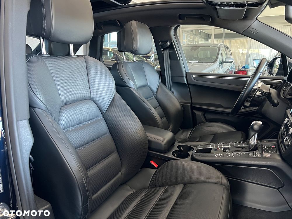 Porsche Macan - 37