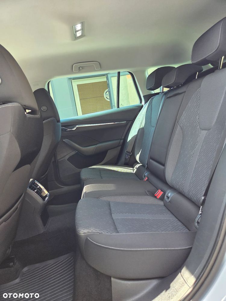 Skoda Octavia 2.0 TDI Style DSG - 18
