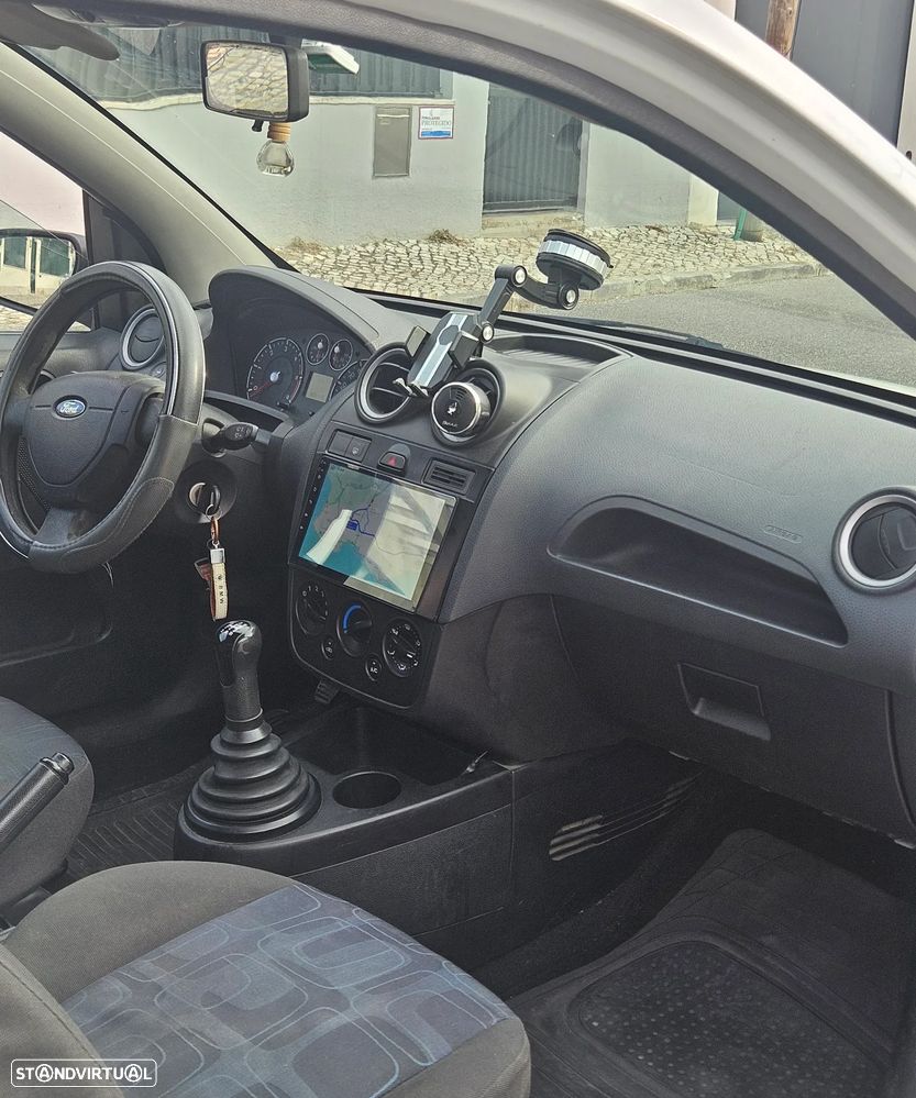 Ford Fiesta 1.4 TDCI - 7