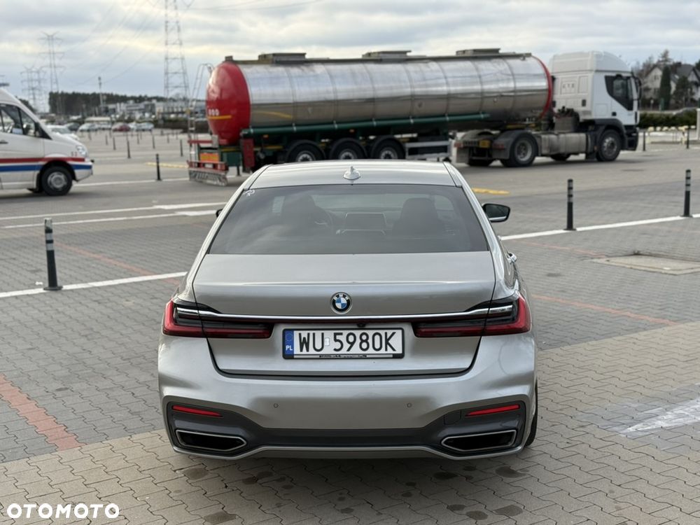 BMW Seria 7 750i xDrive sport - 7