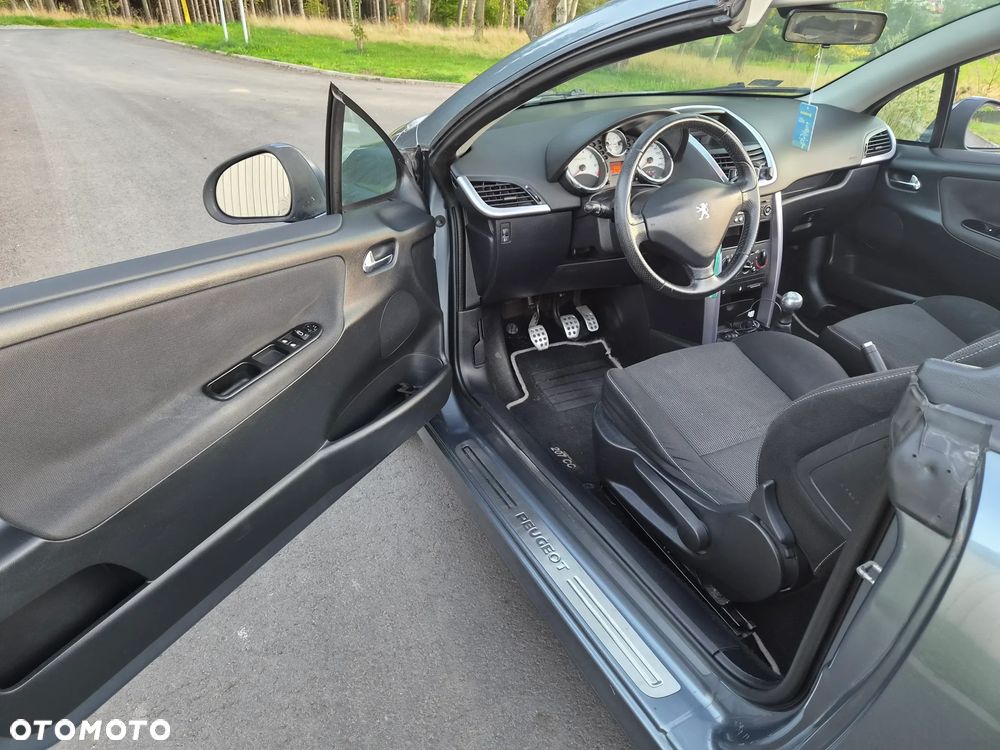 Peugeot 207 CC - 17