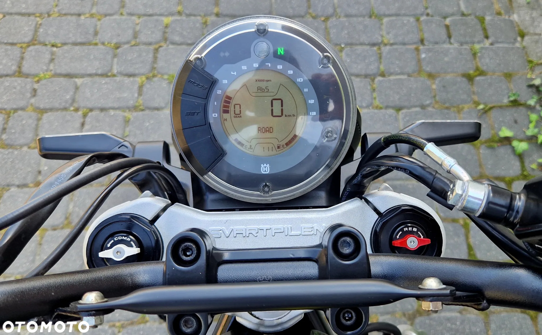 Husqvarna Svartpilen - 9