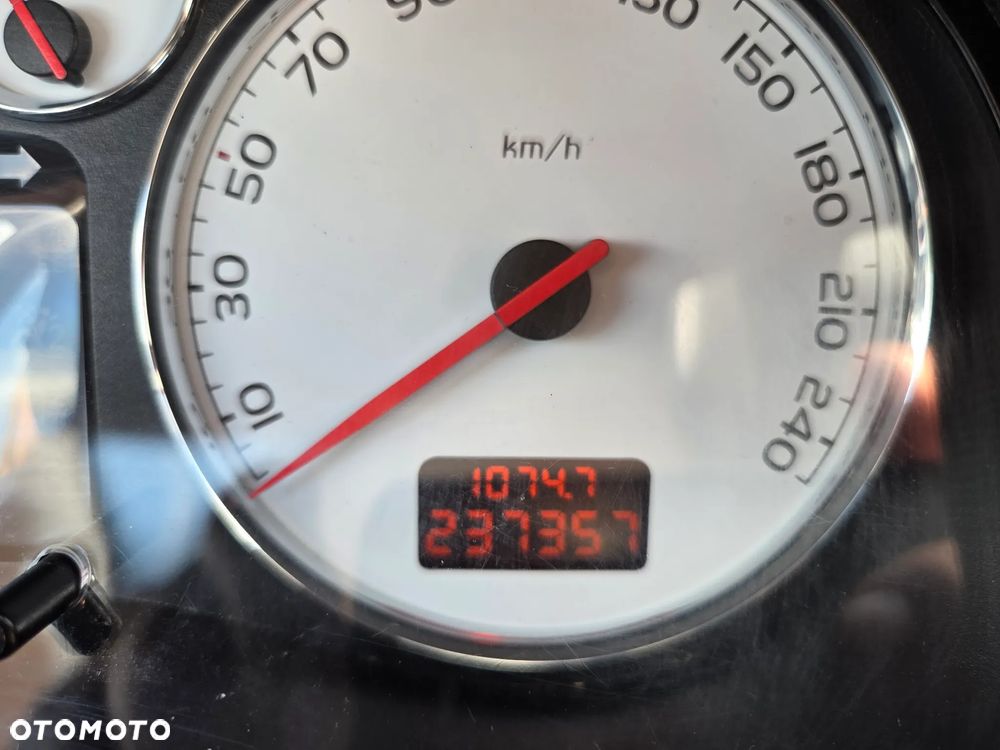 Peugeot 307 HDi 135 Tendance - 17