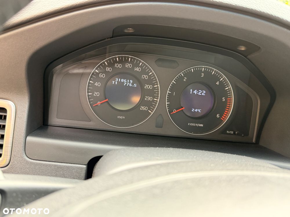 Volvo V70 2.0D Momentum - 4