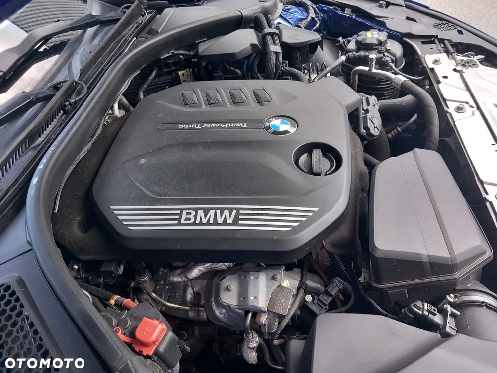 BMW Seria 3 318d M Sport Shadow - 20