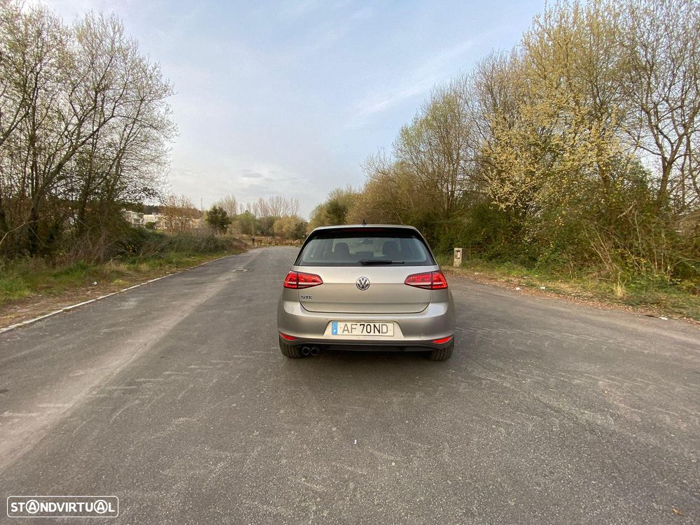 VW Golf - 12