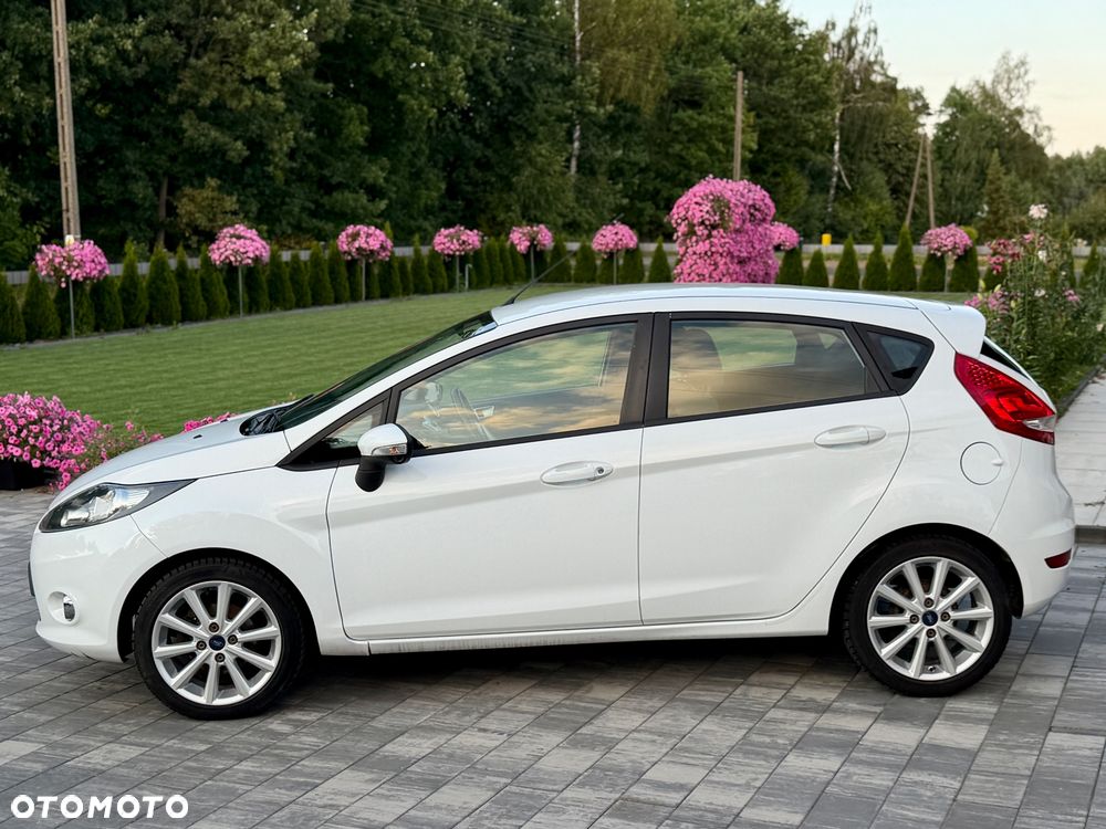 Ford Fiesta 1.25 Ghia - 10