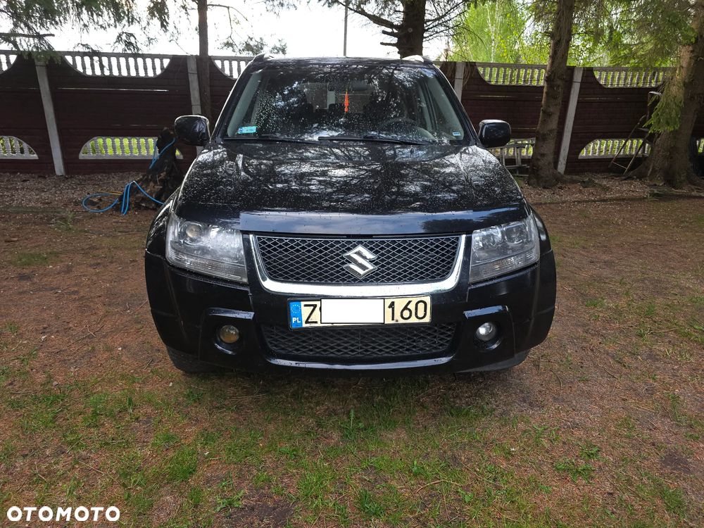Suzuki Grand Vitara 2.0 Club - 14