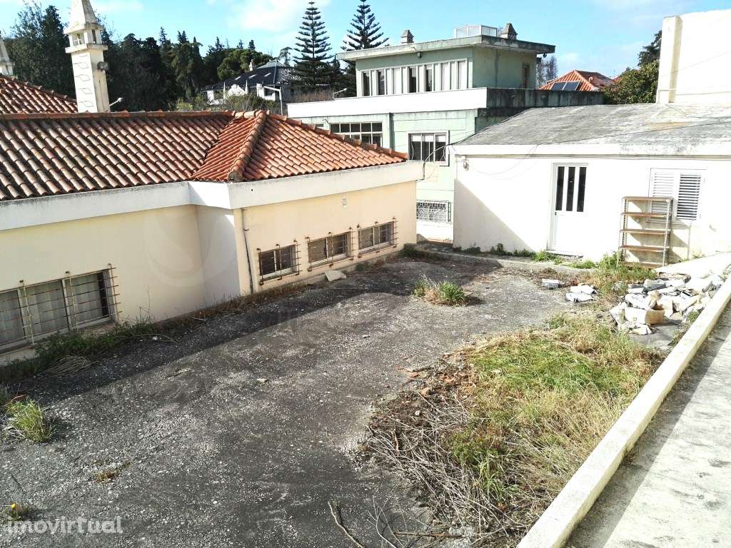 Avenida Gago Coutinho - Alvalade - Moradia V6 - Lisboa - Grande imagem: 3/27