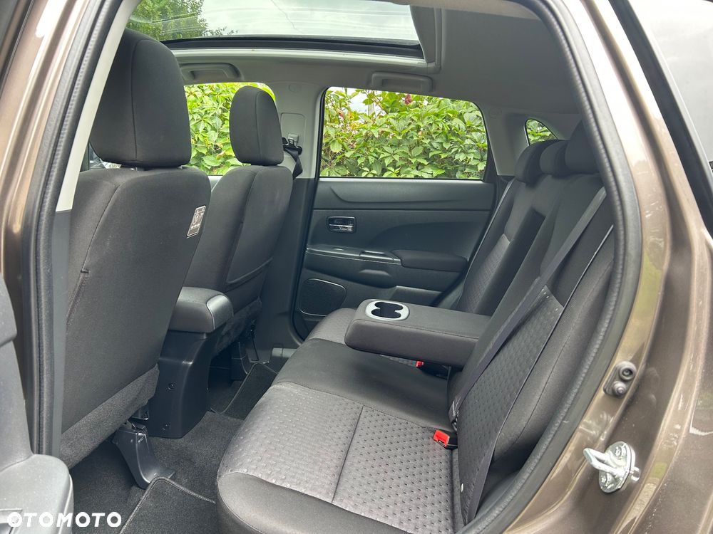 Mitsubishi ASX 1.8 DI-D 2WD Intense - 24