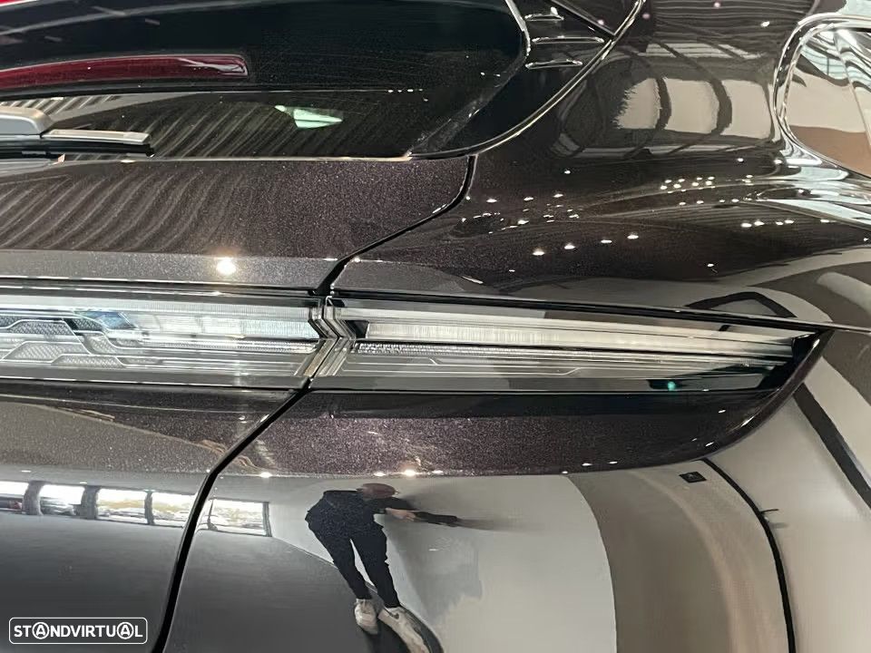 Porsche Taycan Cross Turismo 4 - 12