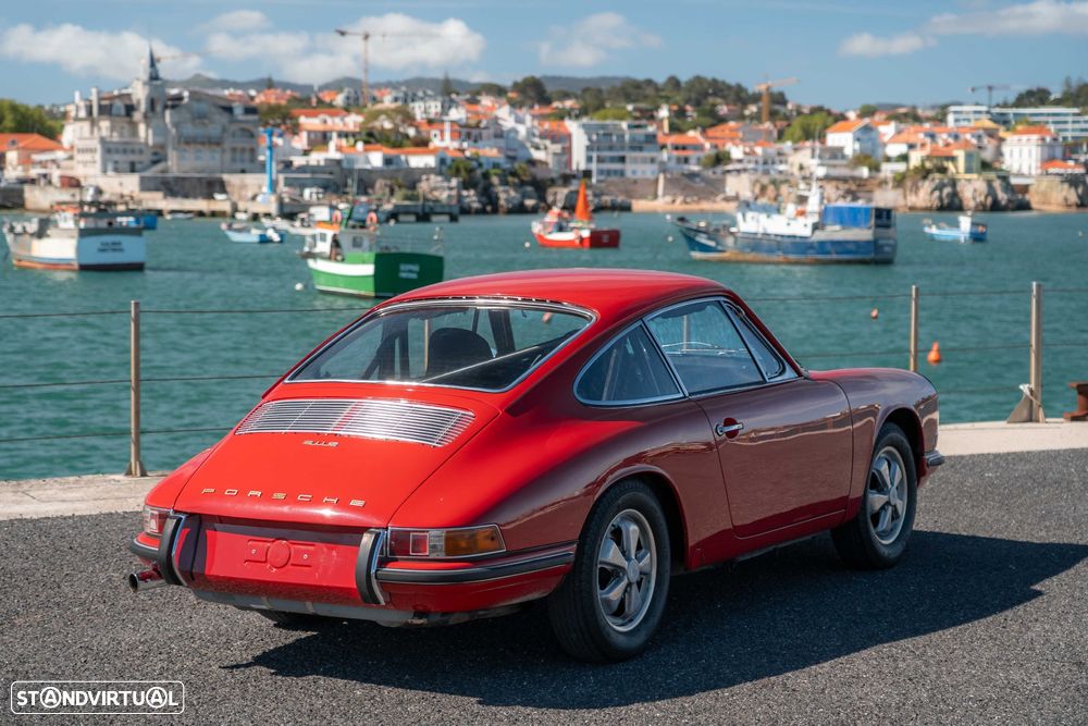 Porsche 911 Série F - 10