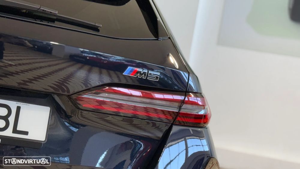 BMW M5 Touring xDrive - 15
