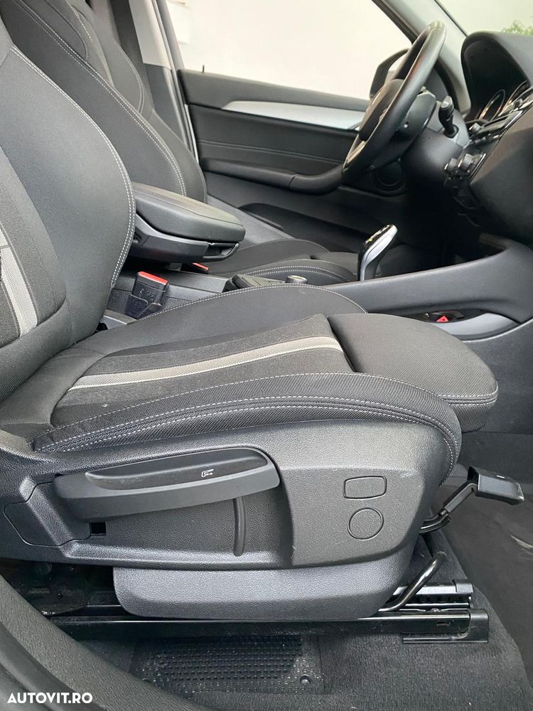 BMW X1 xDrive20i AT - 21
