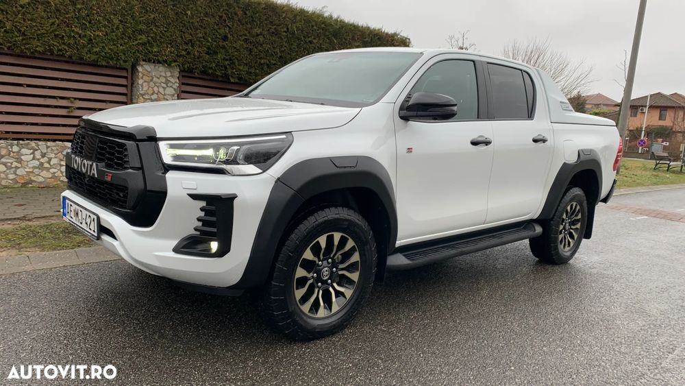 Toyota Hilux 2.8D 204CP 4x4 Double Cab AT GR Sport - 1