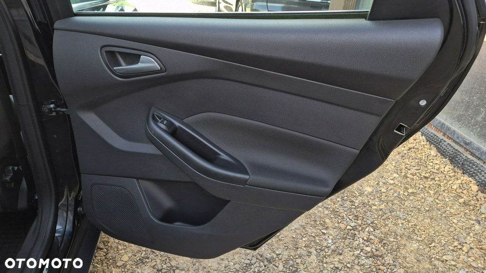 Ford Focus 1.6 EcoBoost Titanium - 20