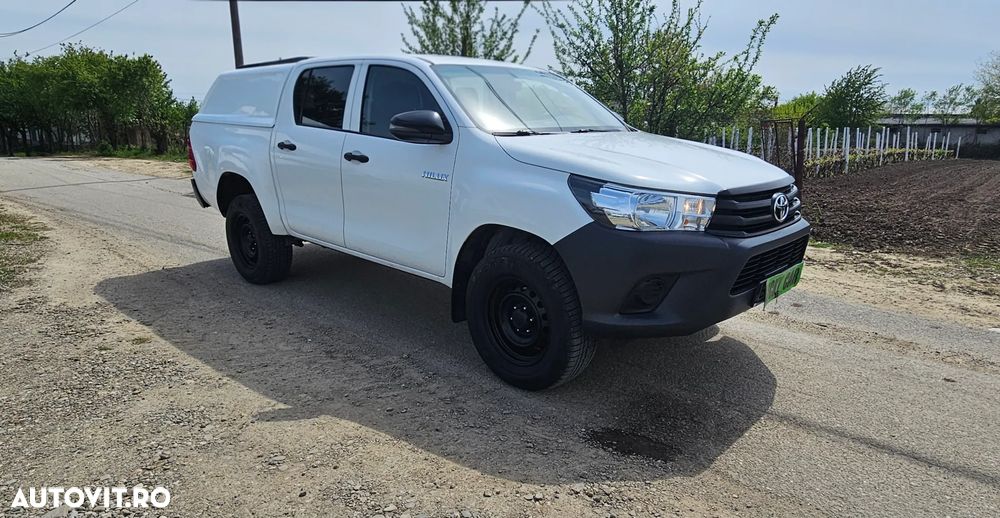 Toyota Hilux 4x4 Double Cab M/T Comfort - 3