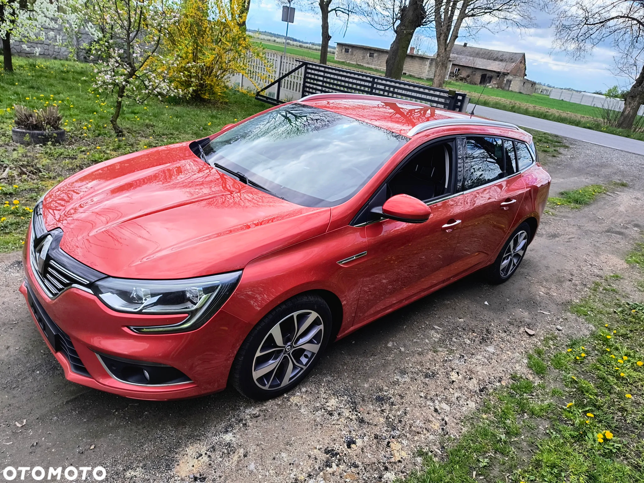 Renault Megane Grandtour ENERGY TCe 130 BOSE EDITION - 3