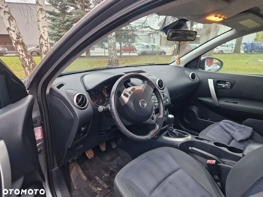 Nissan Qashqai - 11