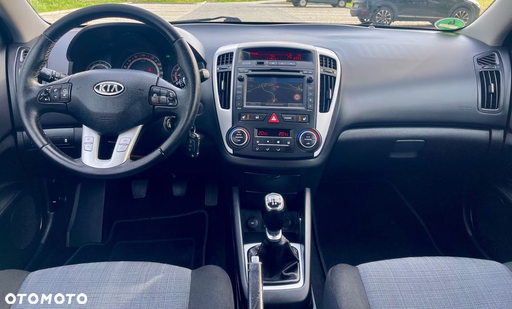 Kia Ceed 1.4 CVVT Attract - 22