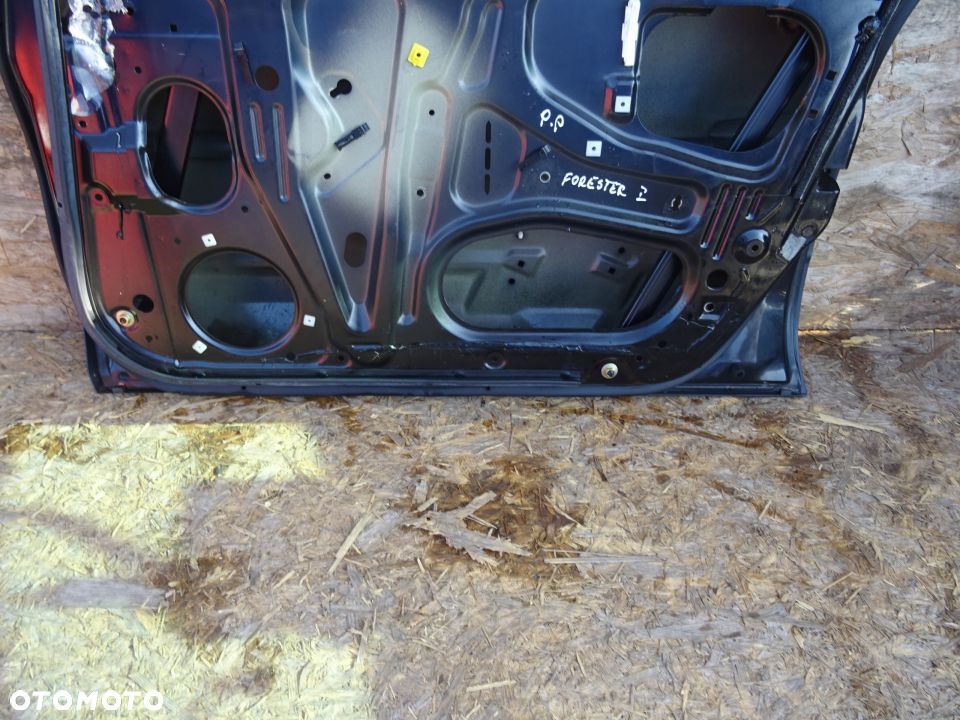 DRZWI PRAWY PRZÓD SUBARU FORESTER I 2.0 LAK: 8G6 - 4