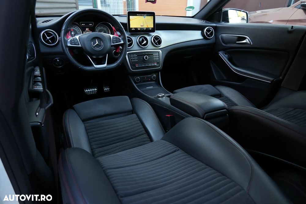Mercedes-Benz CLA 200 - 4