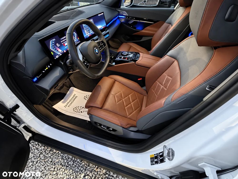 BMW Seria 5 530e xDrive - 27