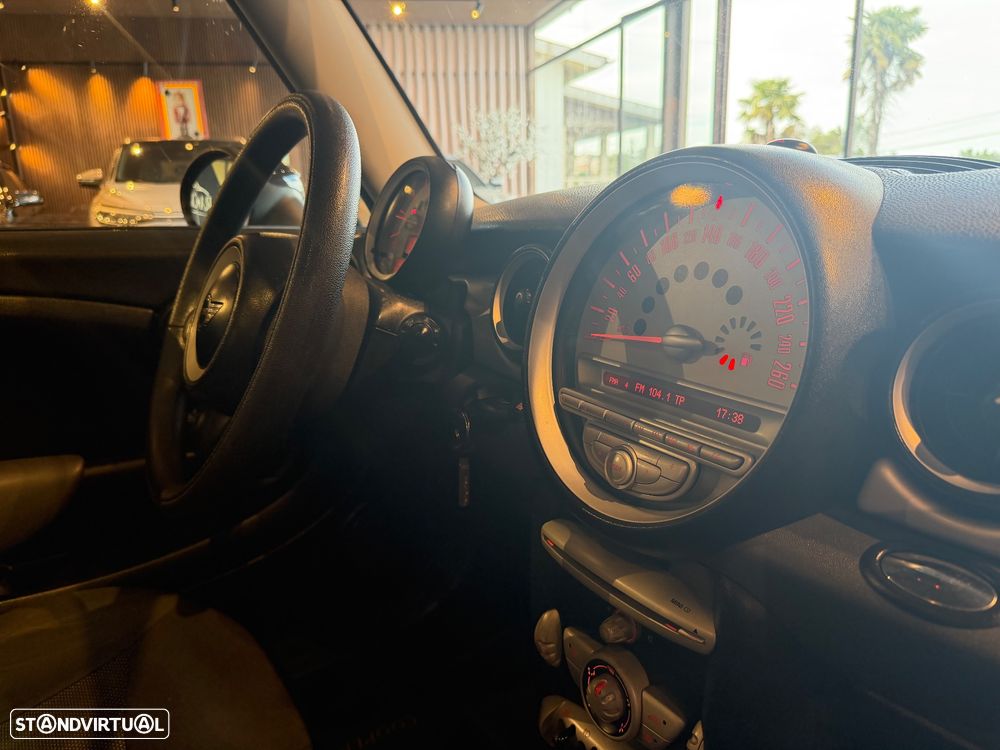 MINI 3 Portas Cooper D - 32