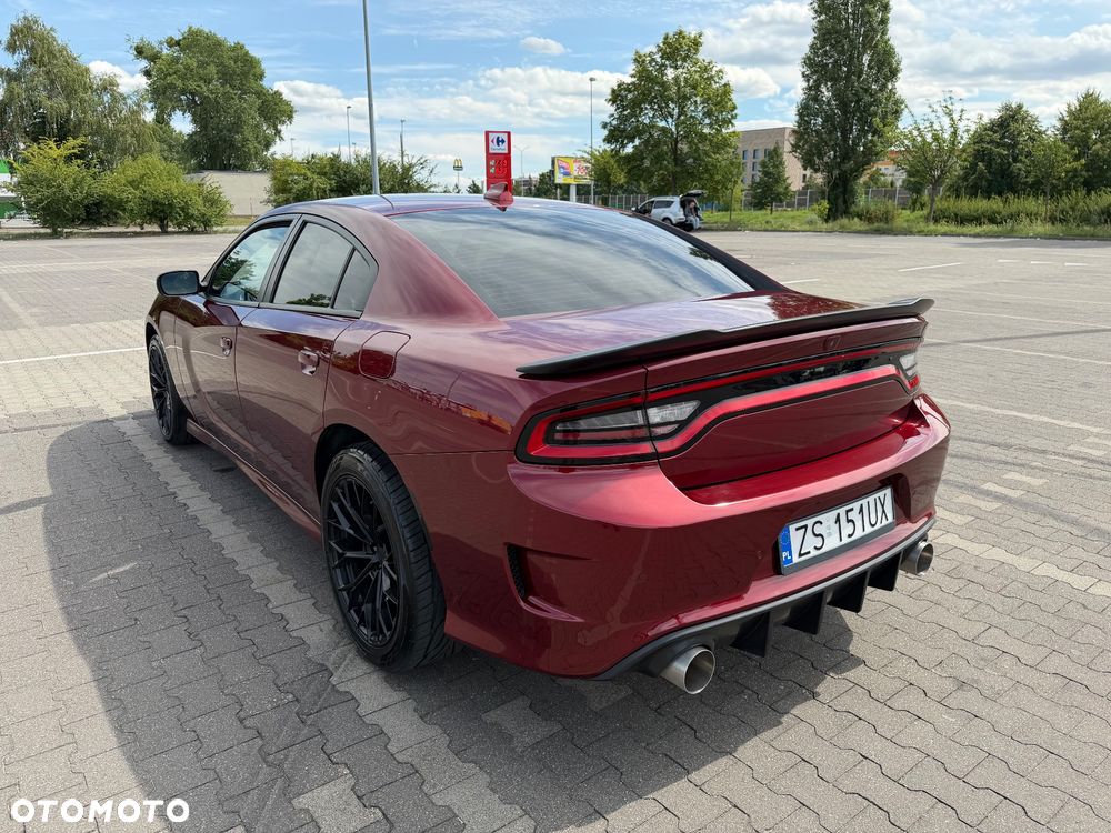 Dodge Charger 5.7 R/T - 8