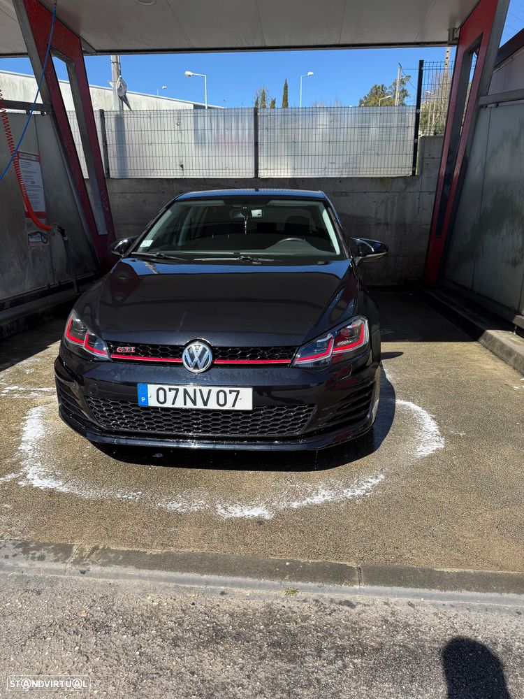 VW Golf 1.6 TDi Confortline - 8