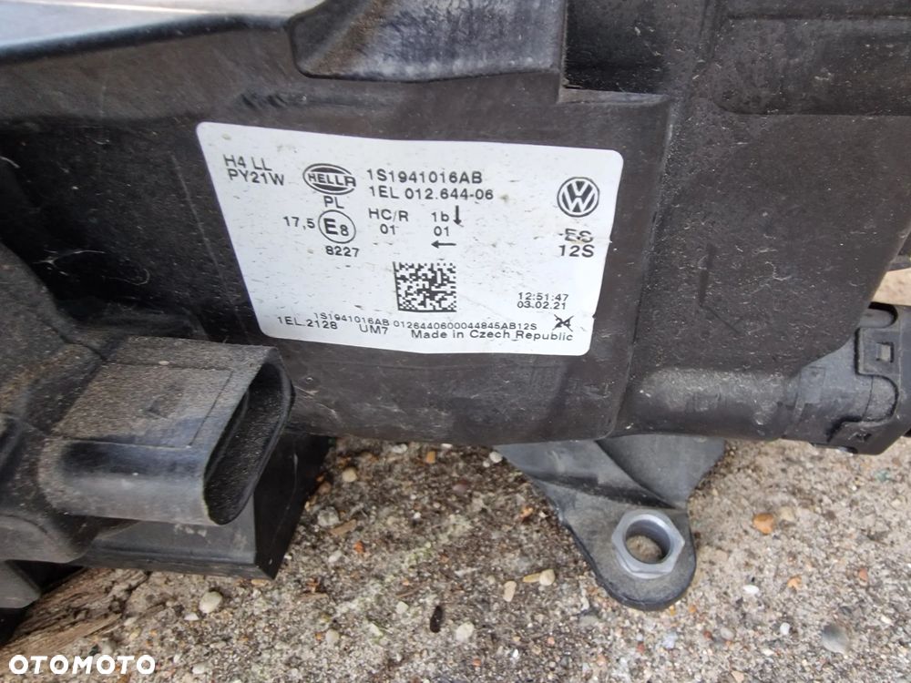Reflektor  prawy i lewy vw up lift 2016> - 4