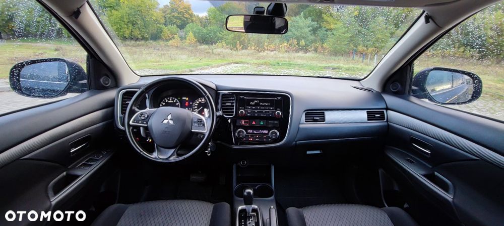 Mitsubishi Outlander 2.0 Intense CVT - 14