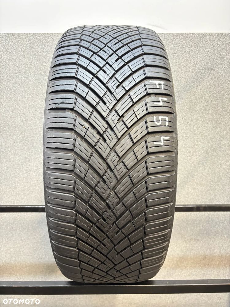 1 Opona Wielosezonowa Continental 255/40/21 102T, XL