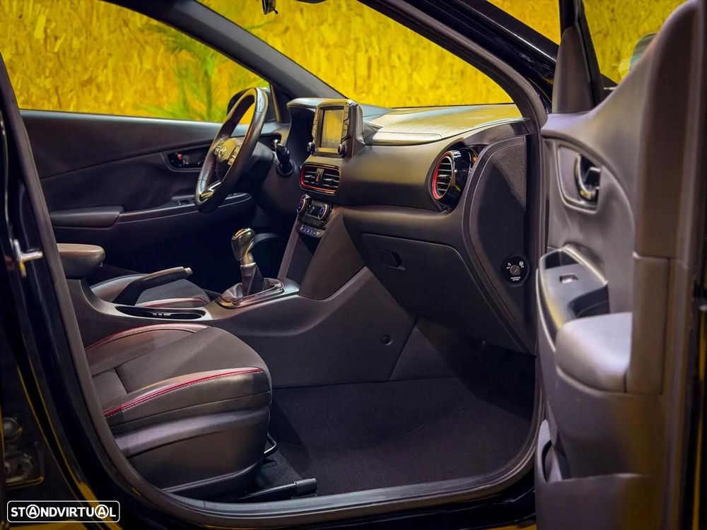 Hyundai Kauai 1.0 T-GDi Tecido Preto - 11