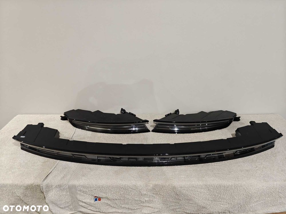 Komplet Lamp Tylnych Blenda Porsche Taycan EUROPA - 7