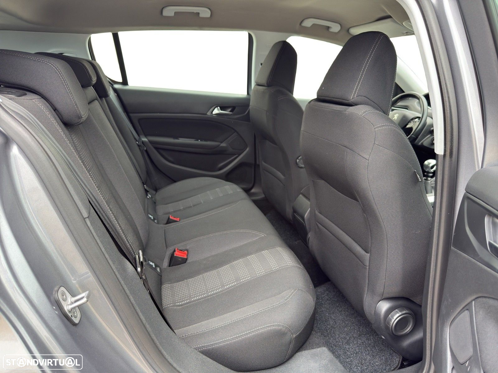 Peugeot 308 1.2 PureTech Allure J17 - 16