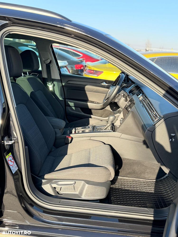 Volkswagen Passat 2.0 TDI DSG Comfortline - 11