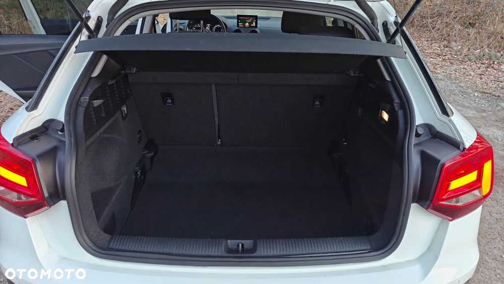 Audi Q2 1.6 TDI S tronic design - 12