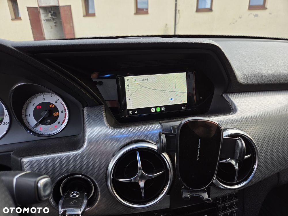 Mercedes-Benz GLK - 4