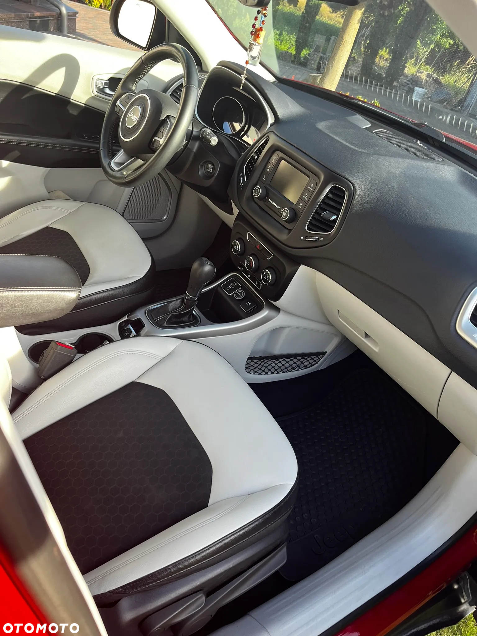 Jeep Compass - 4