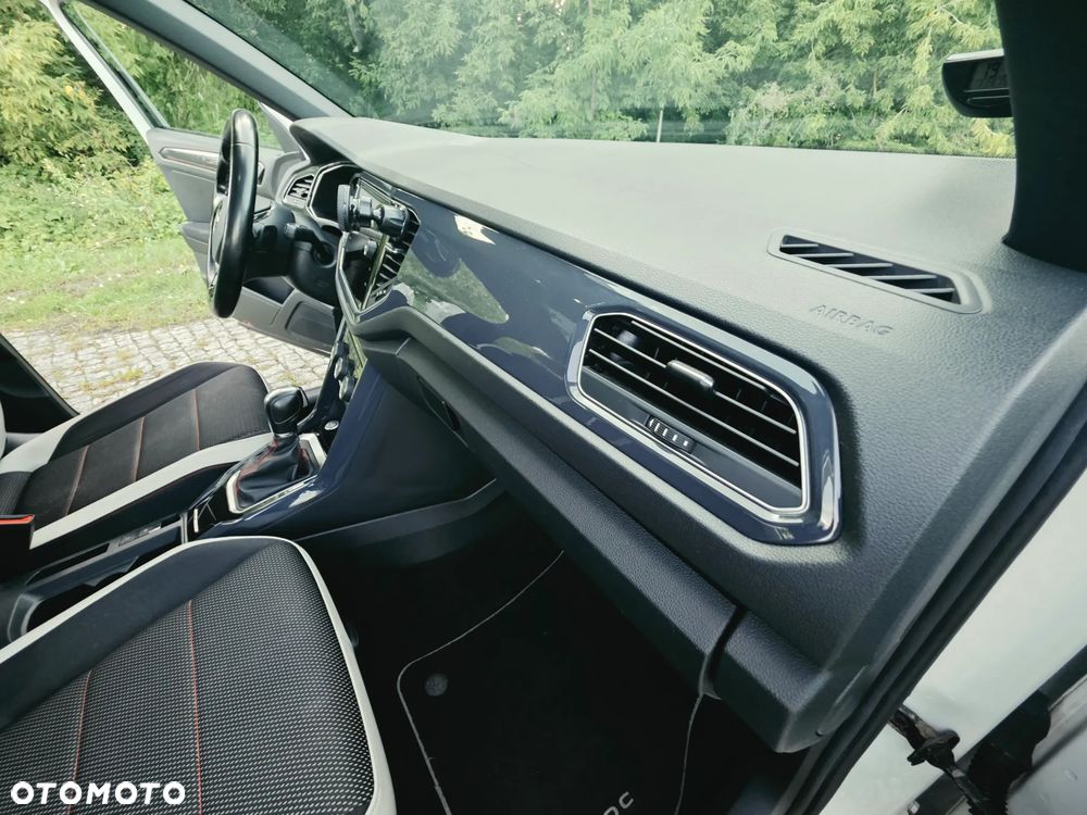 Volkswagen T-Roc 1.5 TSI ACT OPF DSG IQ.DRIVE - 38