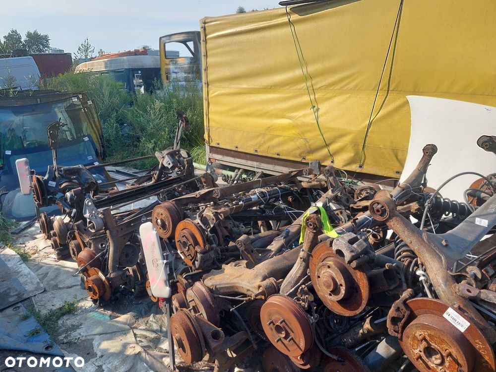 BELKA OŚ ZAWIESZENIA TYŁ BĘBNY Z ABS MITSUBISHI COLT VI ID: 238001 - 7