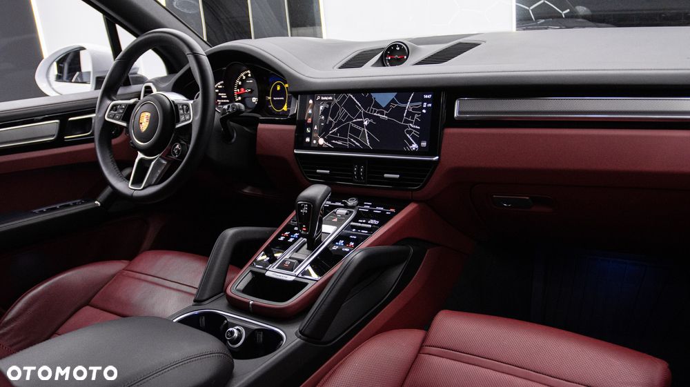 Porsche Cayenne Platinum Edition - 16