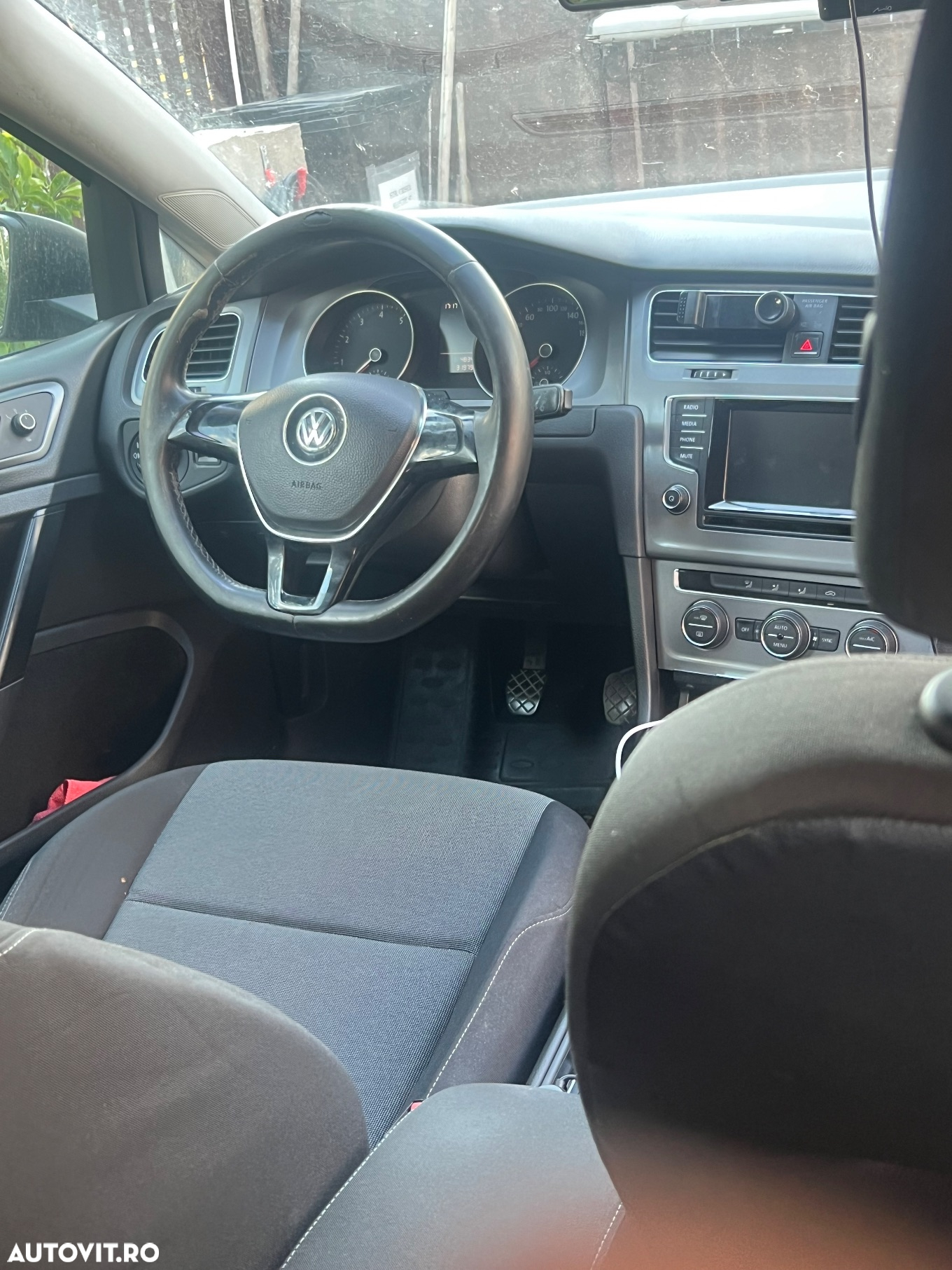 Volkswagen Golf - 8