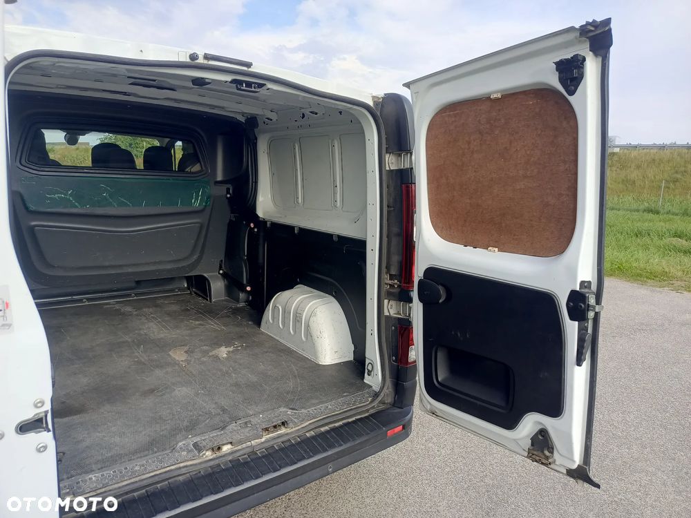 Renault Trafic 2.0 dCi - 17