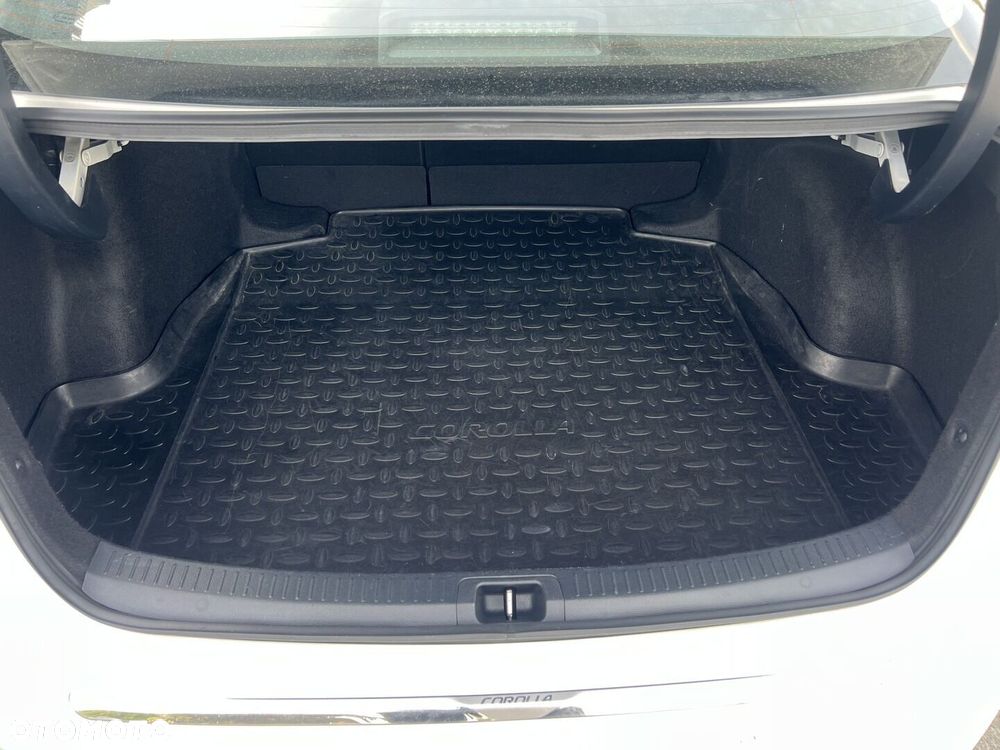 Toyota Corolla 1.5 Comfort MS - 28