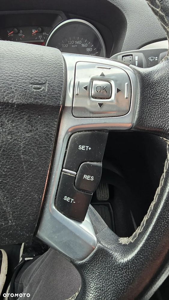 Ford S-Max - 26