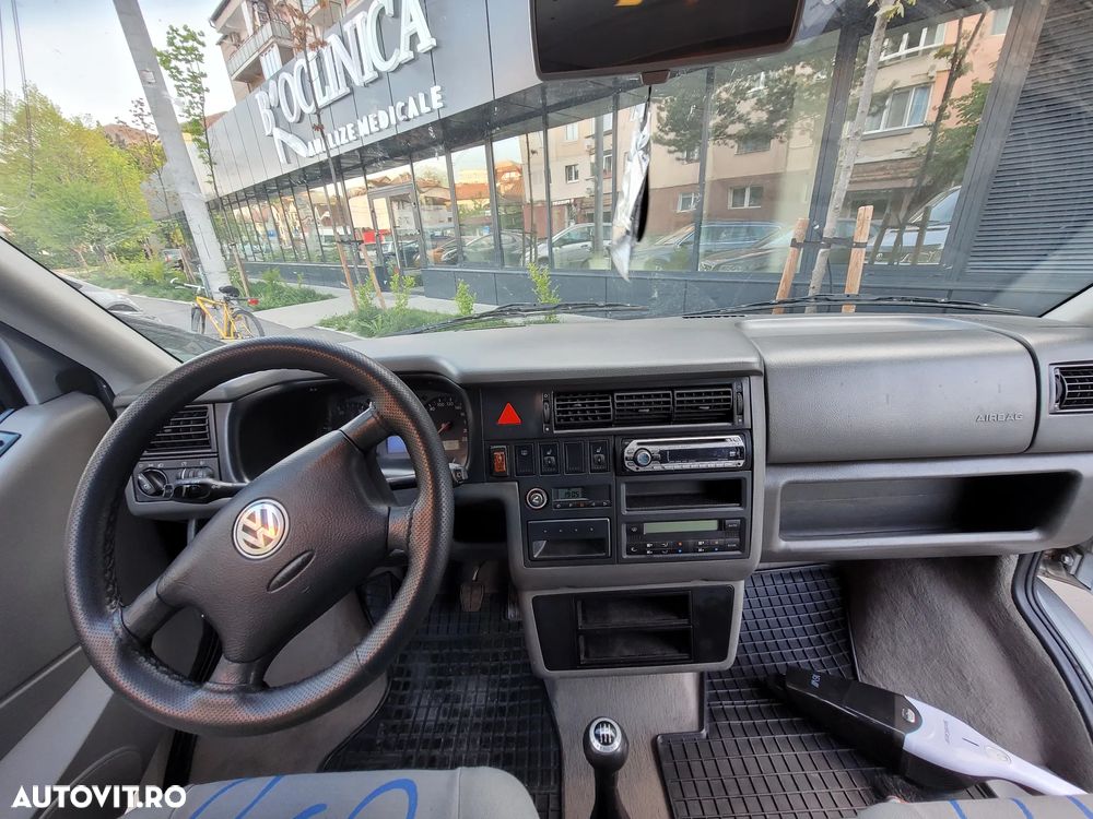 Volkswagen Multivan - 8