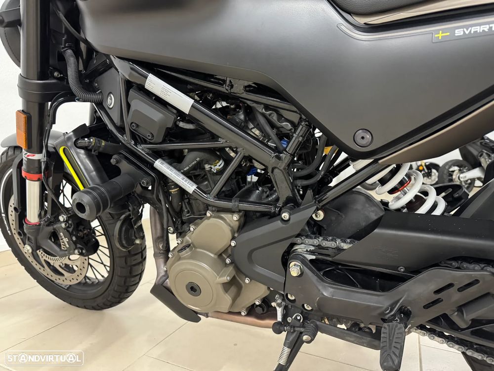 Husqvarna Svartpilen 401 - 5